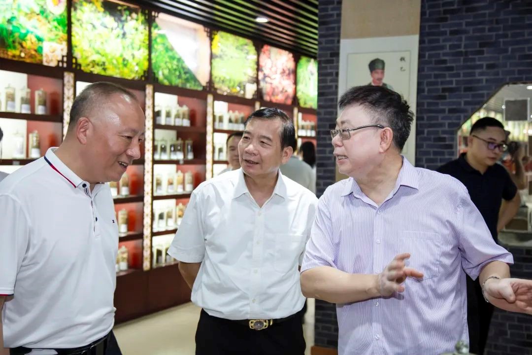 广东省科学手艺协会党组成员2.jpg