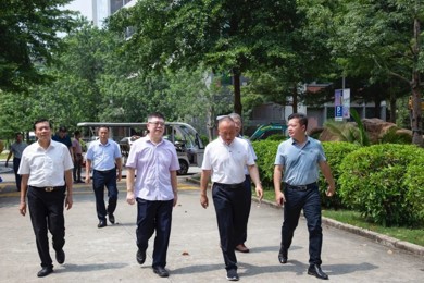 广东省科学手艺协会党组成员华旭月朔行莅临广东pg电子职业手艺学院调研交流