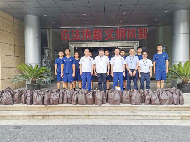 2421608779917661.jpg 20200805慰问新北消防.jpg
